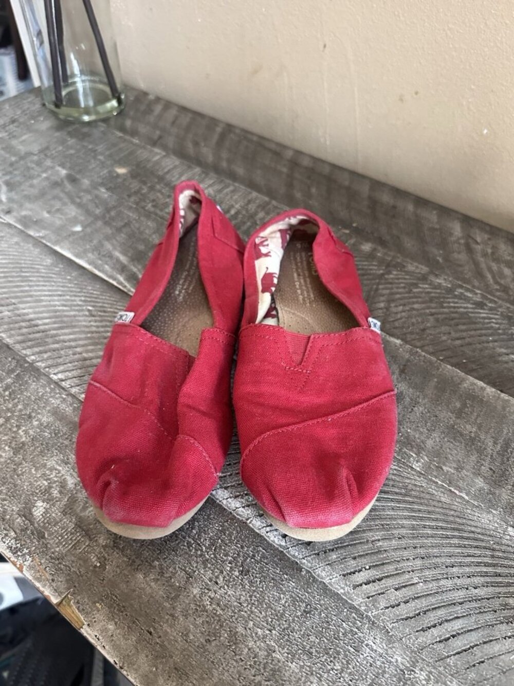 TOMS Shoes Women’s Size 8 Red Ankle-High Slip-On Casual